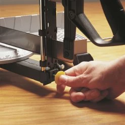 Stanley Scie à Onglet Manuelle 1-20-800 Boîte à Onglets En Métal Réglable L560mm/B143mm/H95mm -Autres outils Soldes Boutique 1 20 800 boite a onglets en metal reglable l560mm b143mm h95mm 3